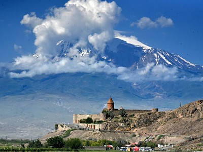 Arménie - horská turistika ve stínu Araratu
